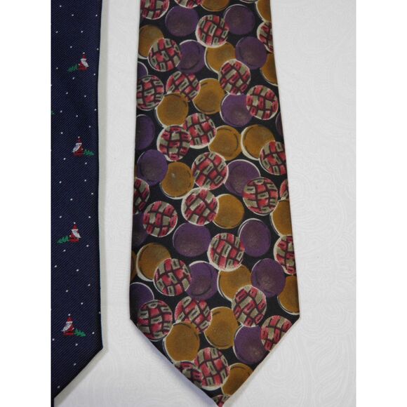 Lot of 3 Christmas Neck Ties Tommy, Loney Tunes, Briar - Picture 5 of 7